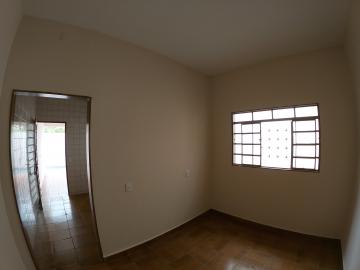 Alugar Casa / Padrão em São José do Rio Preto R$ 1.250,00 - Foto 5
