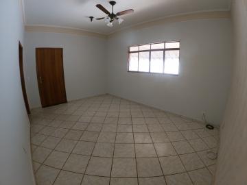 Alugar Casa / Padrão em São José do Rio Preto R$ 1.100,00 - Foto 3