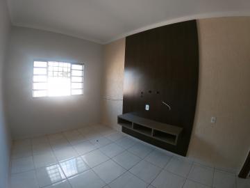 Alugar Casa / Padrão em São José do Rio Preto R$ 990,00 - Foto 4