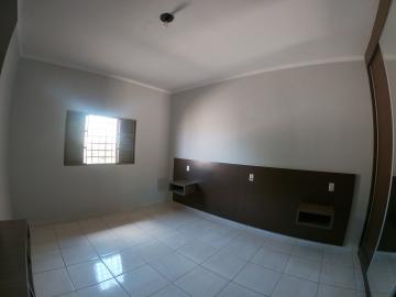 Alugar Casa / Padrão em São José do Rio Preto R$ 990,00 - Foto 9