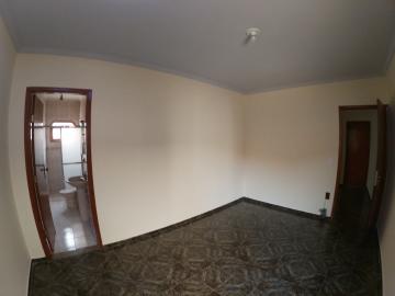 Alugar Casa / Padrão em São José do Rio Preto R$ 1.300,00 - Foto 16