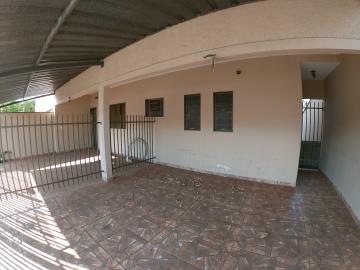 Alugar Casa / Padrão em São José do Rio Preto. apenas R$ 1.200,00