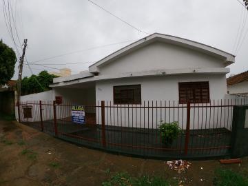 Alugar Casa / Padrão em São José do Rio Preto. apenas R$ 1.050,00