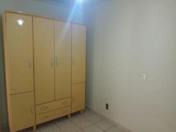 Alugar Apartamento / Padrão em São José do Rio Preto R$ 800,00 - Foto 6