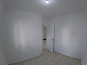 Alugar Apartamento / Padrão em São José do Rio Preto R$ 700,00 - Foto 14