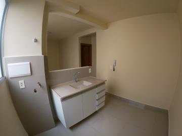Alugar Apartamento / Padrão em São José do Rio Preto R$ 850,00 - Foto 6