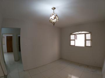 Alugar Apartamento / Padrão em São José do Rio Preto. apenas R$ 900,00