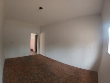 Alugar Casa / Padrão em São José do Rio Preto R$ 800,00 - Foto 1