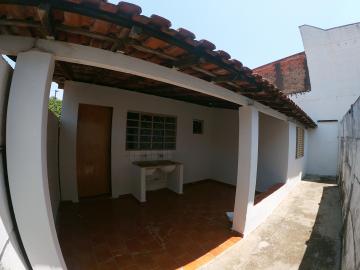 Alugar Casa / Padrão em São José do Rio Preto R$ 600,00 - Foto 1