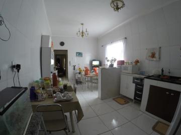 Alugar Casa / Padrão em São José do Rio Preto R$ 1.300,00 - Foto 6