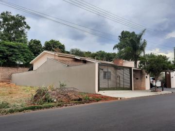Alugar Casa / Padrão em Bady Bassitt. apenas R$ 330.000,00