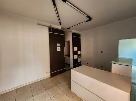 imagem 1 - Casa Comercial com 10 salas para Locação no bairro Parque Industrial imagem 1 - Casa Comercial com 10 salas para Locação no bairro Parque Industrial