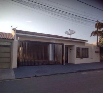 Alugar Casa / Padrão em Bady Bassitt. apenas R$ 1.800,00