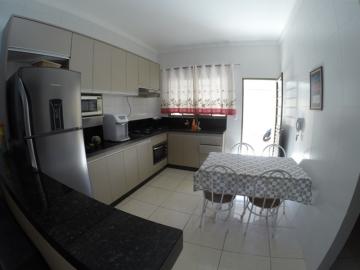 Alugar Casa / Padrão em São José do Rio Preto R$ 1.200,00 - Foto 3