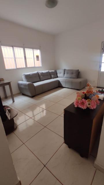 Comprar Casa / Padrão em São José do Rio Preto R$ 270.000,00 - Foto 1