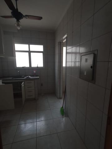 Comprar Apartamento / Padrão em São José do Rio Preto R$ 200.000,00 - Foto 8