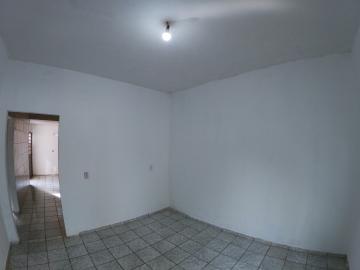 Alugar Casa / Padrão em São José do Rio Preto R$ 750,00 - Foto 3