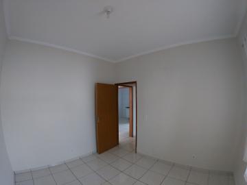 Alugar Casa / Padrão em São José do Rio Preto R$ 800,00 - Foto 8