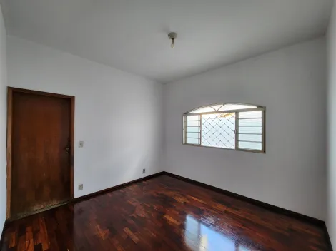 Alugar Casa / Padrão em São José do Rio Preto R$ 2.400,00 - Foto 4