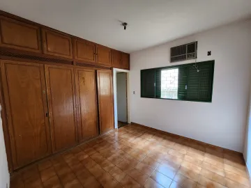 Alugar Casa / Padrão em São José do Rio Preto R$ 1.300,00 - Foto 8