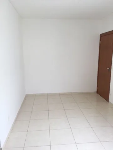 Alugar Apartamento / Padrão em São José do Rio Preto R$ 650,00 - Foto 1