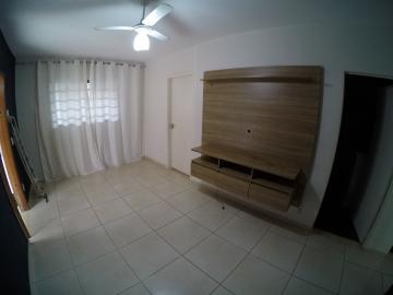Alugar Casa / Padrão em São José do Rio Preto R$ 1.500,00 - Foto 3