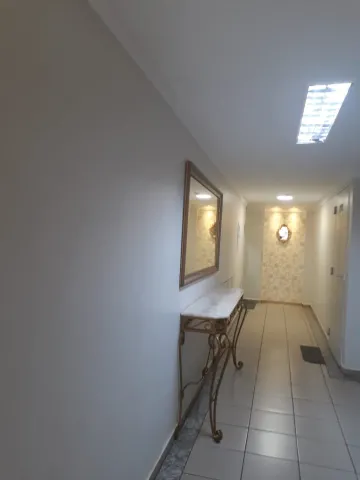 Alugar Apartamento / Padrão em São José do Rio Preto. apenas R$ 220.000,00