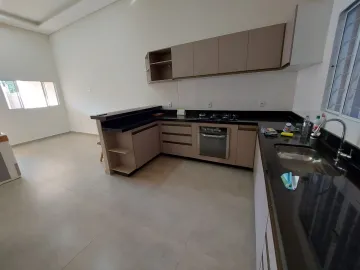 Alugar Casa / Padrão em São José do Rio Preto R$ 2.100,00 - Foto 3