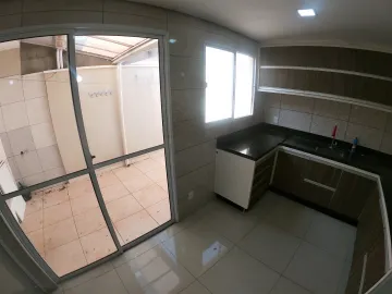 Alugar Casa / Condomínio em São José do Rio Preto R$ 1.400,00 - Foto 5