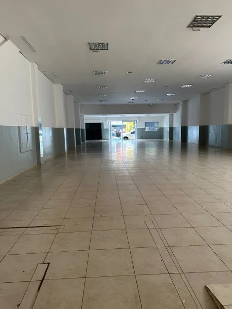Alugar Comercial / Salão em São José do Rio Preto R$ 15.000,00 - Foto 4