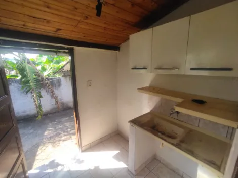 Alugar Casa / Padrão em São José do Rio Preto R$ 500,00 - Foto 6