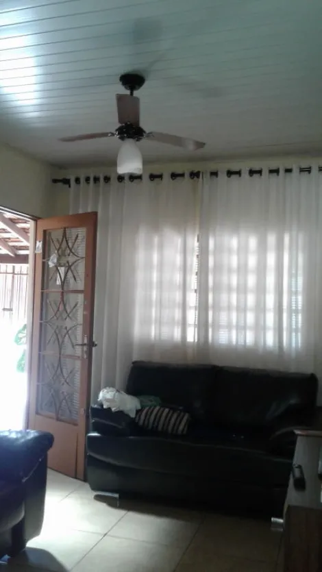 imagem 1 - Vitória Régia - Duas Casas, na frente com 2 dorms, + uma edícula com 1 dorm, sala, coz, wc, forro em PVC, tem 2 vagas cobertas pisos em cerâmica. imagem 1 - Vitória Régia - Duas Casas, na frente com 2 dorms, + uma edícula com 1 dorm, sala, coz, wc, forro em PVC, tem 2 vagas cobertas pisos em cerâmica.