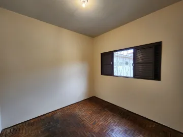 Alugar Casa / Padrão em São José do Rio Preto R$ 600,00 - Foto 4