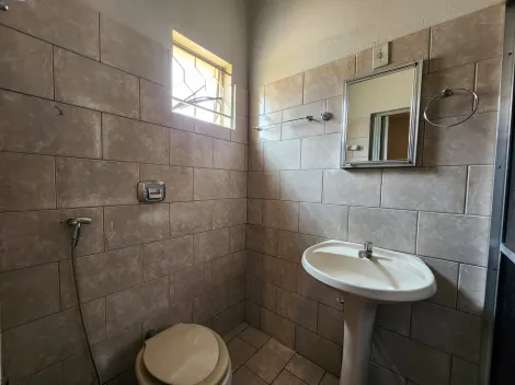 Alugar Casa / Padrão em São José do Rio Preto R$ 1.100,00 - Foto 6