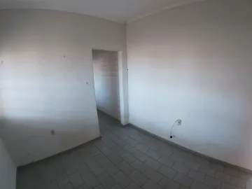 Alugar Casa / Padrão em São José do Rio Preto. apenas R$ 600,00