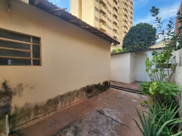 Alugar Casa / Padrão em São José do Rio Preto R$ 700,00 - Foto 1