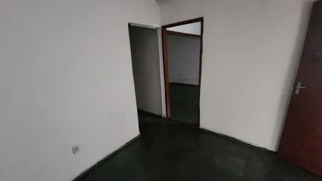 Alugar Casa / Padrão em São José do Rio Preto. apenas R$ 550,00