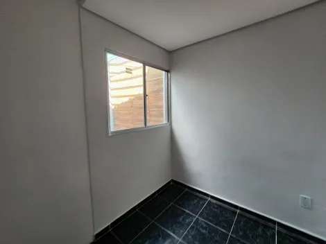 Alugar Casa / Padrão em São José do Rio Preto R$ 2.000,00 - Foto 4