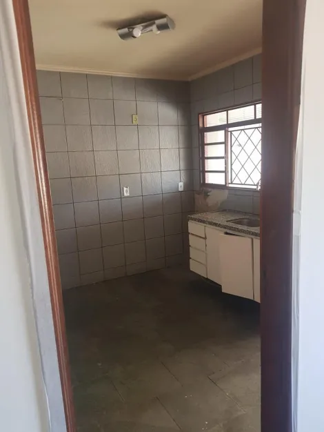 Apartamento / Padrão em São José do Rio Preto Alugar por R$900,00