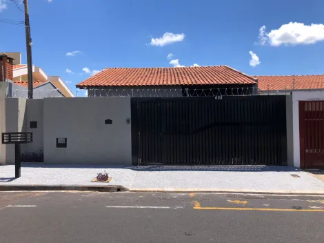 Alugar Casa / Padrão em São José do Rio Preto. apenas R$ 2.200,00