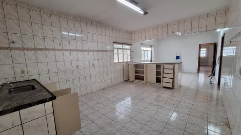 Alugar Casa / Padrão em São José do Rio Preto R$ 1.800,00 - Foto 1