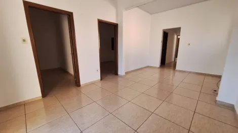 Alugar Casa / Padrão em São José do Rio Preto R$ 1.400,00 - Foto 3