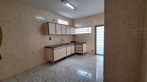 Alugar Casa / Padrão em São José do Rio Preto R$ 2.500,00 - Foto 1