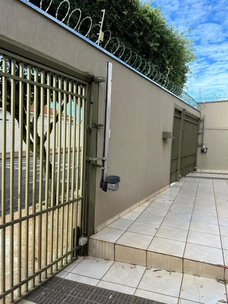 Comprar Casa / Padrão em São José do Rio Preto R$ 550.000,00 - Foto 1