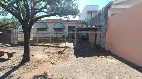 Alugar Casa / Padrão em São José do Rio Preto. apenas R$ 2.500,00