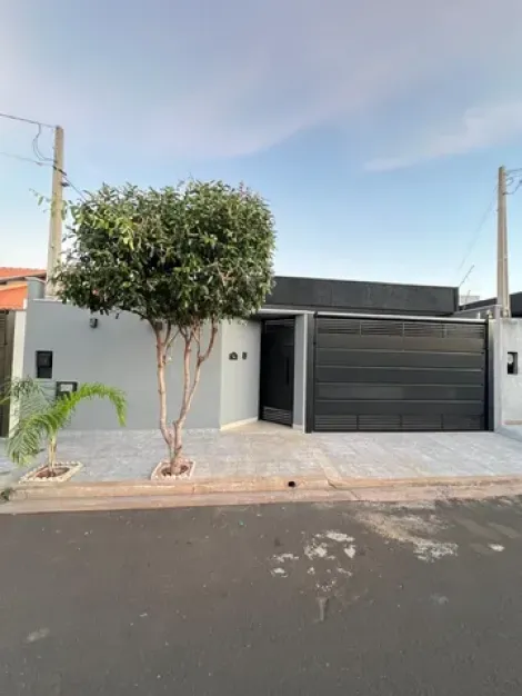 Casa / Padrão em São José do Rio Preto 