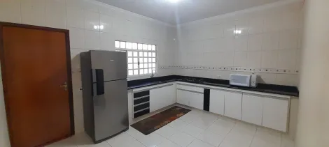 Casa / Padrão em Mirassol 