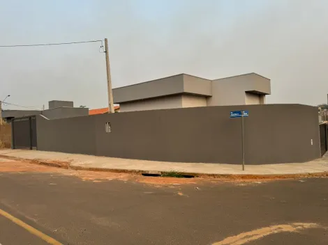 Alugar Casa / Padrão em Bady Bassitt. apenas R$ 225.000,00