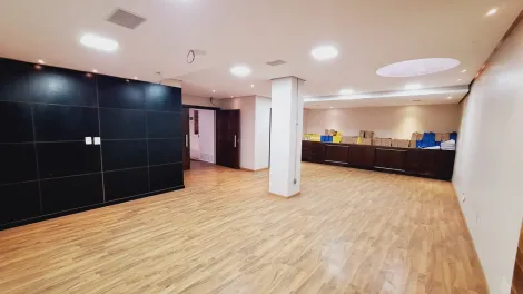 imagem 1 - Excelente Imóvel Comercial para Locação - Pavimento Superior com Elevador / Centro imagem 1 - Excelente Imóvel Comercial para Locação - Pavimento Superior com Elevador / Centro