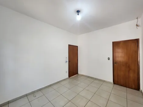 Alugar Casa / Padrão em São José do Rio Preto R$ 1.800,00 - Foto 3